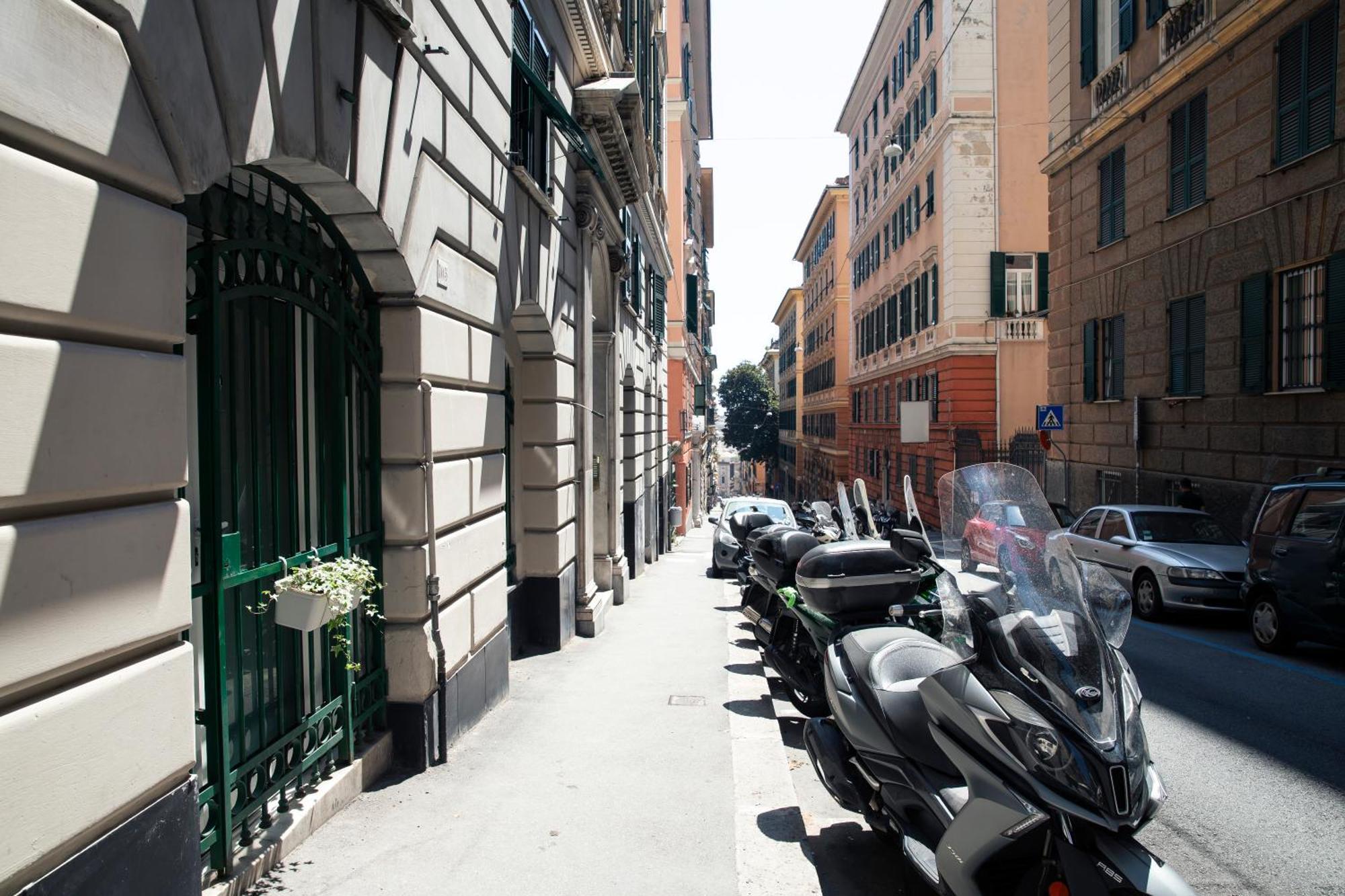Casa Zena Genua